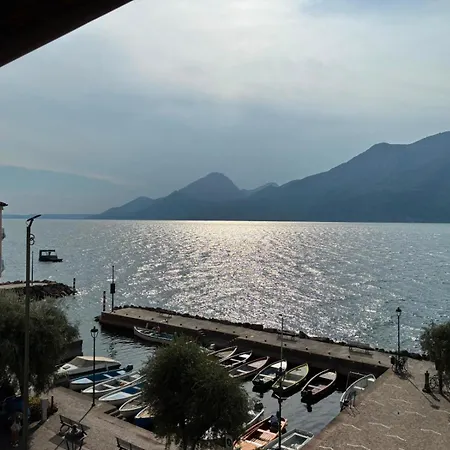 Casa Giacomina برنزوني سول جاردا