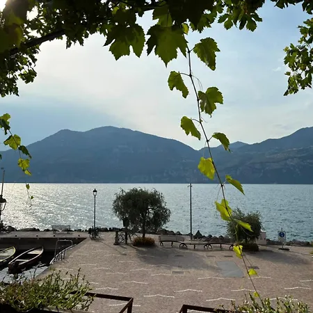 Casa Giacomina برنزوني سول جاردا